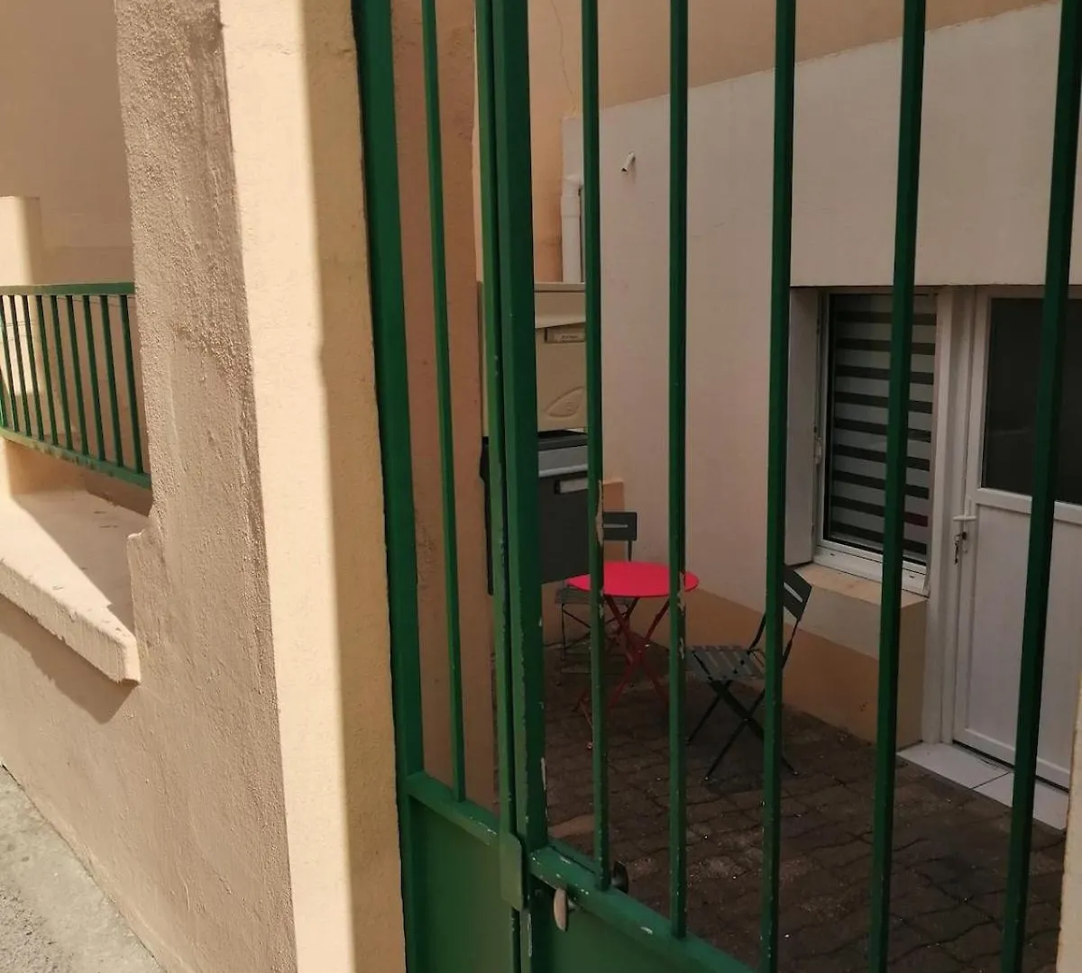 Charmant Studio Independant A 2 Pas De La Plage Larmor-Plage